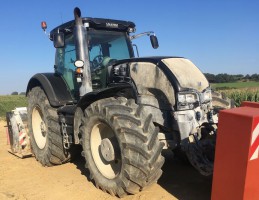 Valtra 335S, rok 2013, stabilizator gruntu